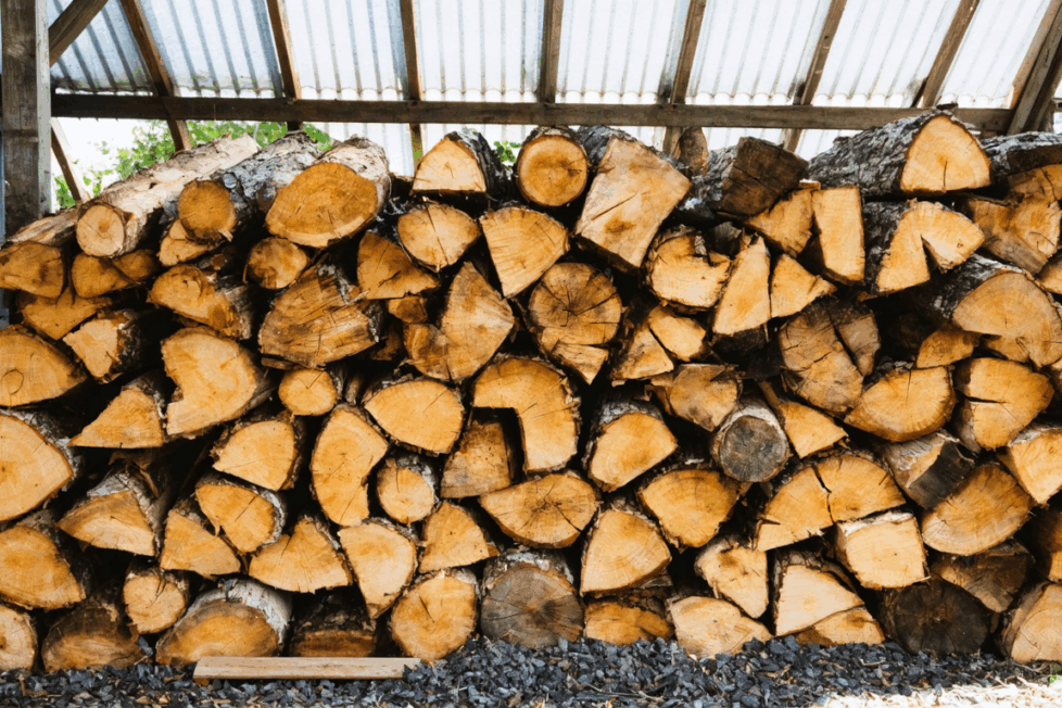 découvrez comment allumer un feu efficacement grâce à une préparation méthodique. conseils pratiques, astuces et techniques pour réussir votre flambée en toute sécurité.