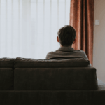 découvrez nos conseils pratiques pour faire face à une mauvaise expérience lors d'un échange de maison, savoir comment réagir, trouver des solutions et sécuriser vos futurs échanges en toute sérénité.