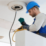 découvrez les étapes simples et sécurisées pour brancher un luminaire à deux fils sans fil de terre. ce guide pratique vous accompagne pas à pas pour réussir l'installation électrique en toute confiance.