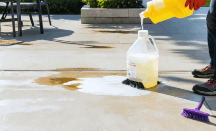 découvrez notre guide pratique pour nettoyer facilement votre terrasse en béton avec de la javel : conseils, étapes simples et astuces pour un extérieur impeccable.