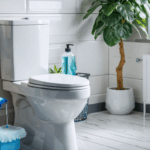 découvrez les meilleures astuces et techniques efficaces pour éliminer le tartre des toilettes facilement. profitez de conseils pratiques pour retrouver des wc propres et éclatants sans effort.