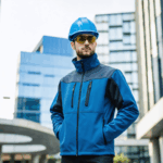 découvrez la veste modyf softshell, un vêtement polyvalent conçu pour le confort au travail. résistante et adaptée à toutes les saisons, elle offre protection et fonctionnalité au quotidien.