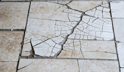 découvrez les causes du carrelage fissuré après 10 ans, ainsi que des remèdes efficaces et des astuces pratiques pour prévenir les dégâts et prolonger la durée de vie de votre revêtement.