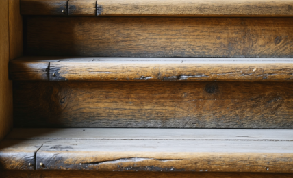 découvrez comment éliminer le grincement de votre escalier grâce aux astuces wd-40 et à des méthodes efficaces pour une réparation durable et simple.