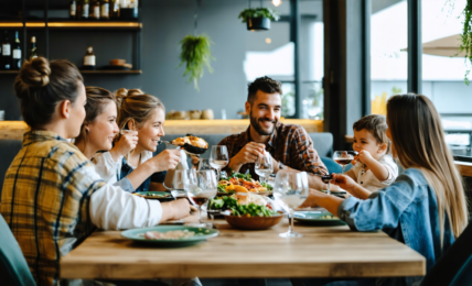 découvrez la table des amis, le lieu idéal pour partager des moments conviviaux et délicieux entre amis. une ambiance chaleureuse et des saveurs authentiques vous y attendent.